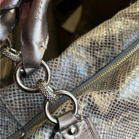 RARE🔥AUTHENTIC COACH 1961 leather Snakeskin metallic leather zip shoulder - Picture 10 of 16